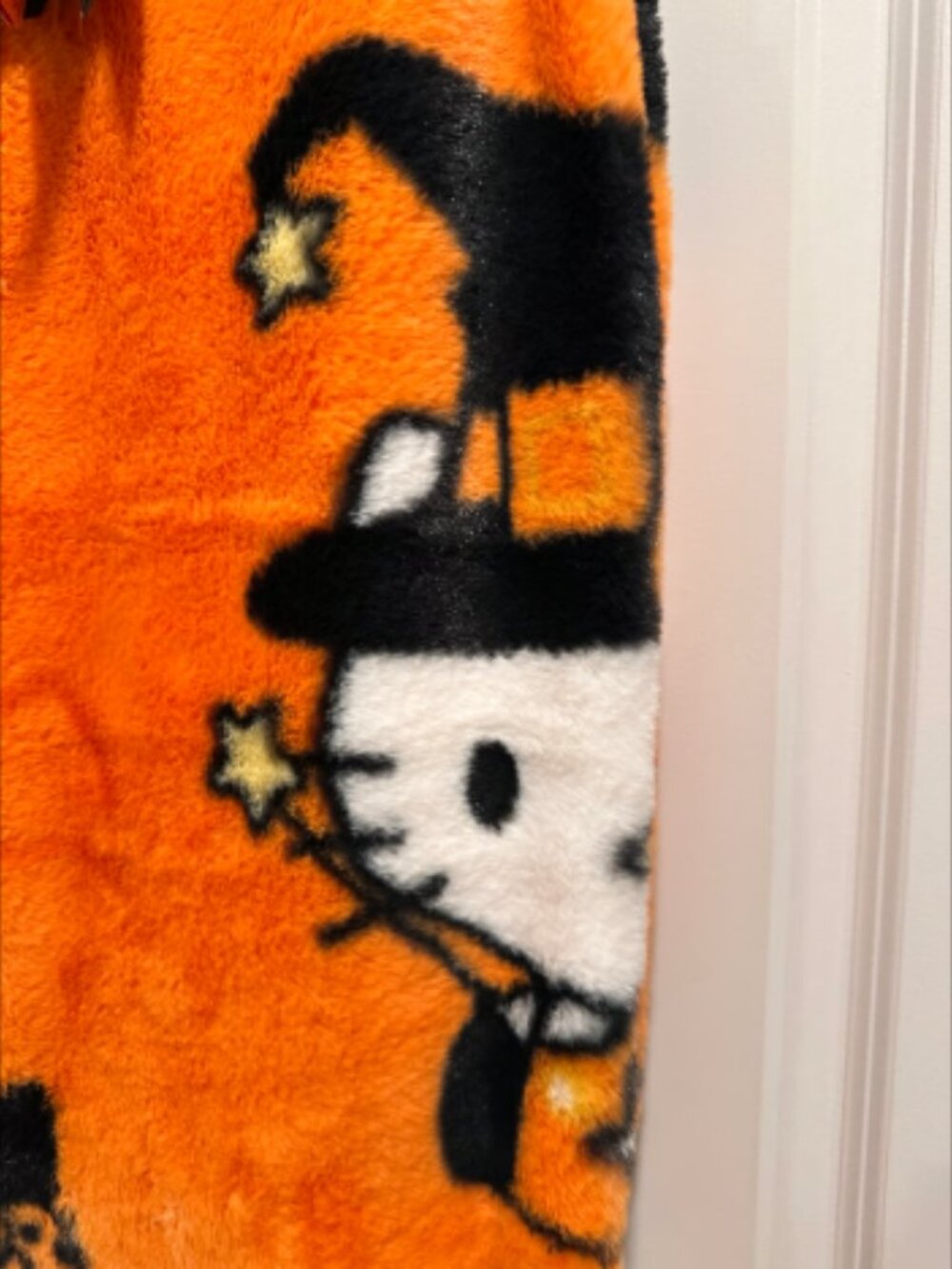 hello kitty hallowen blanket - Picture 3 of 3